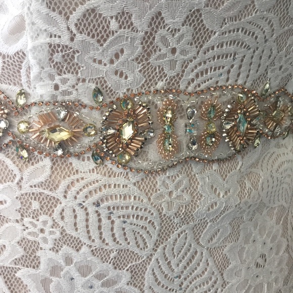 Beautiful lace white gown sz 16 - Picture 4 of 5